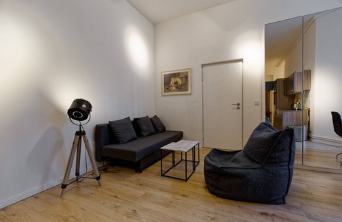 Friedrichshain Apartment | Apartment 2 near Warschauer Platz and Spree river