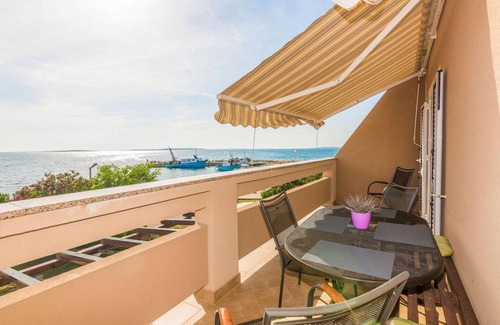 Kosljun Apartment | Apartment ∙ 3 bedrooms ∙ 7 guests