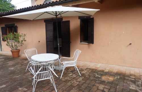 Treia Apartment | Apartment 4 people in farmhouse with swimming pool