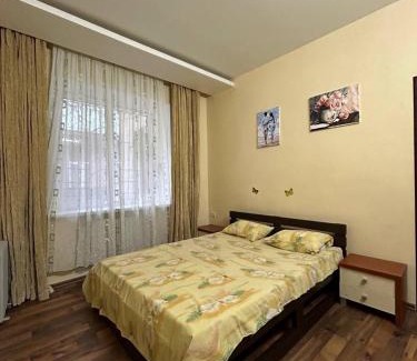 Dnipro Apartment | Apartment 4 rooms in the center - own sauna