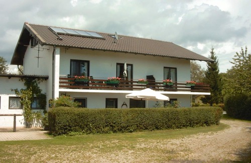Gollenshausen a.Chiemsee Apartment | Apartment 4a - attic - balcony with morning sun, lake/mountain view, 50sqm