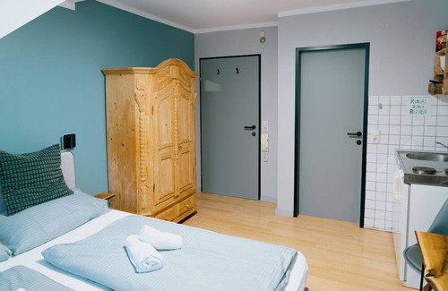 Groedig Apartment | Apartment 9 with balcony and in view of Untersberg