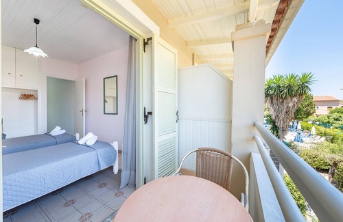 Roda Apartment | Apartment 'Alexandros Studios 7' with Shared Pool, Wi-Fi and Air Conditioning