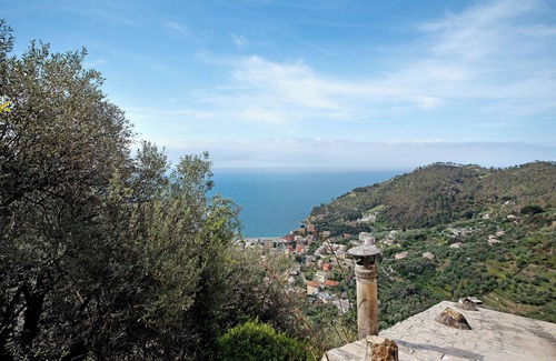 Bonassola Apartment | Apartment "Alloggio di Charme" with Terraces & Wi-Fi