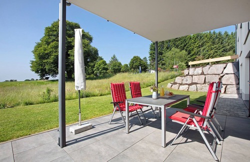 Hoechenschwand Apartment | Apartment 'Alpenliebe' with Mountain View, Private Terrace and Wi-Fi