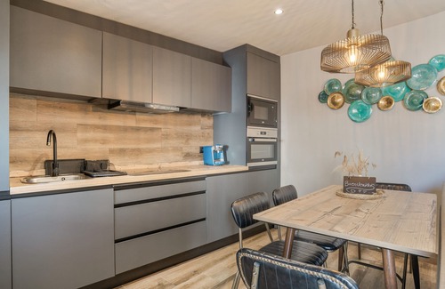 Ubrique Apartment | Apartment 'Alvarado Loft' with Mountain View, Wi-Fi and Air Conditioning
