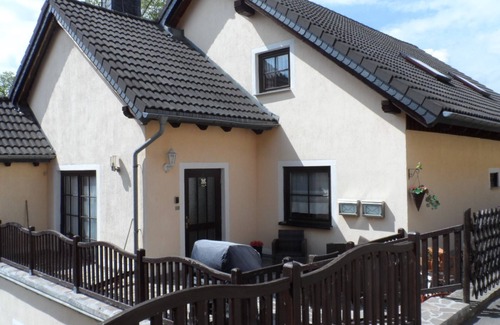 Lauenstein Apartment | Apartment 'Am Schloss Lauenstein' with Private Terrace, Balcony and Wi-Fi