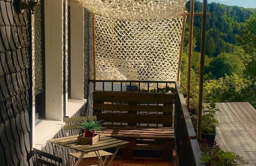 Burg an der Wupper Apartment | Apartment 'Am Steinweg' with Mountain View, Private Terrace and Wi-Fi