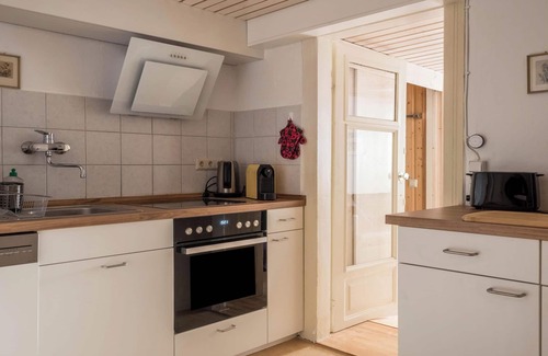 Altstadt Apartment | Apartment "Angelika" in Urban Heritage House near Lake Constance with Wi-Fi & Patio