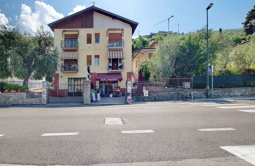 Brenzone sul Garda Apartment | Apartment 'Appartamento Marilu' with Lake View, Wi-Fi and Air Conditioning