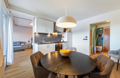 Nova Ponente Apartment | Apartment 'Appartement Annie' with Mountain View, Balcony and Wi-Fi
