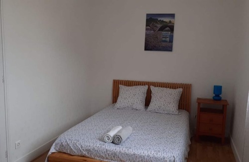 Begles Apartment | Apartment 'Appartement T3 Bagatelle' with Wi-Fi