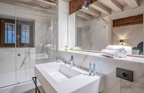 Castello Villa | Apartment Aria - Two Bedroom Villa, Sleeps 5