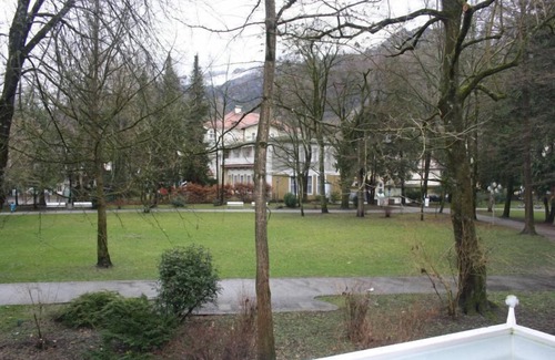 Gmain Apartment | Apartment at Ortenaupark 50 sqm for 1-3 persons with balcony