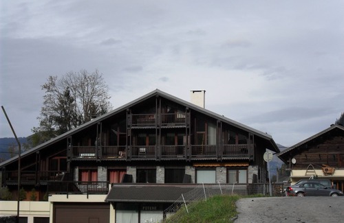 Areches Ski Chalet | Apartment at the foot of the slopes