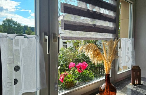 Bischofsgruen Apartment | Apartment 'Auszeit Zwischen Fellnasen' with Mountain View, Private Garden and Wi-Fi