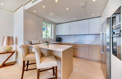 Ojen Apartment | Apartment 'Avec Vues Sur Marbella' with Sea View, Wi-Fi and Air Conditioning