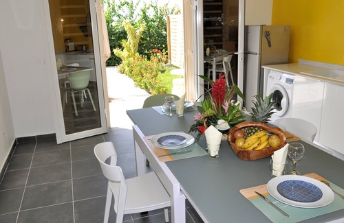 Le Moule Apartment | Apartment Balisier, ideal for families and couple, shared pool
