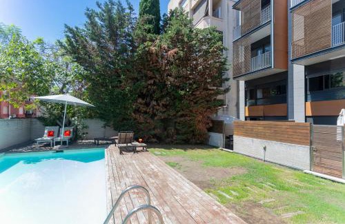 El Putget i Farro Apartment | Apartment Barcelona Rentals - Swimming Pool with Terrace