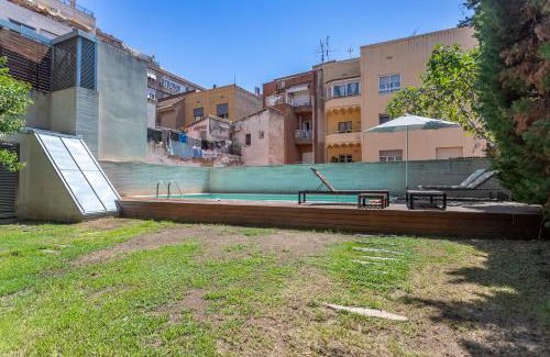 El Putget i Farro Apartment | Apartment Barcelona Rentals - Swimming Pool with Terrace