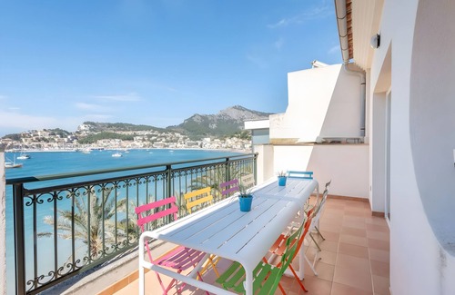 Puerto de Soller Apartment | Apartment 'Beachfront Port De Soller' with Private Terrace, Wi-Fi and Air Conditioning