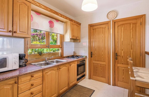 Puerto de Soller Apartment | Apartment 'Bellavista Port De Soller' with Sea View, Private Terrace and Wi-Fi