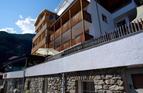 Burgusio Apartment | Apartment 'Bergfreund' with Mountain View, Shared Terrace and Wi-Fi