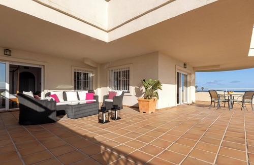Buenas Noches Apartment | Apartment 'Bermuda Beach 7' Close to the Beach with Pool, Garden & Wi-Fi