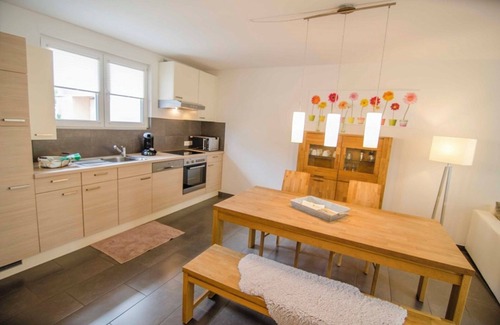 Ihringen Apartment | Apartment 'Bianca's Kaiserstuhl' with Private Terrace, Balcony and Wi-Fi