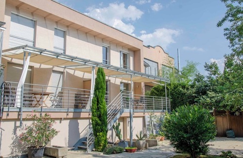 Ihringen Apartment | Apartment 'Bianca's Kaiserstuhl' with Private Terrace, Balcony and Wi-Fi