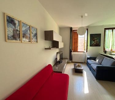 Mariano Comense Apartment | Apartment Binario3 20 Meters from the northern railways