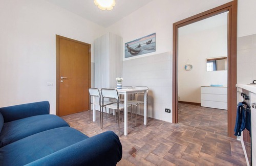Alzate Brianza Apartment | Apartment 'Blu' with Shared Terrace and Wi-Fi