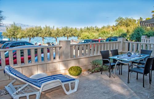 Sutivan Apartment | Apartment Brač