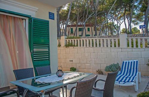 Sutivan Apartment | Apartment Brač