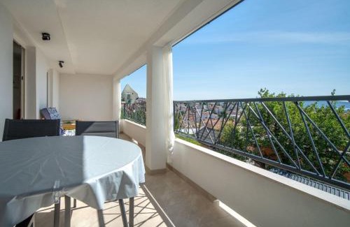 Selce Apartment | Apartment Bruno by Interhome