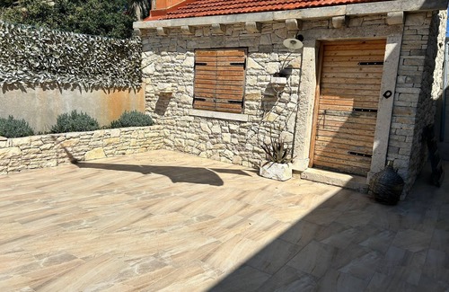 Brna Apartment | Apartment Colorful (100611-A1) - Brna - island Korcula