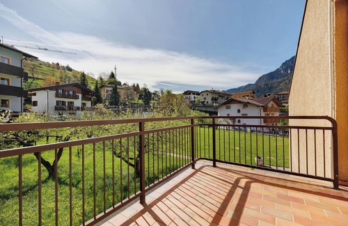 Locca Apartment | Apartment 'Ca' Da Rosetta' with Mountain View, Private Terrace and Private Garden