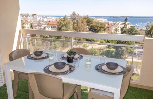 Riou - Petit Juas - Av de Grasse Apartment | Apartment Cannes Parc by Interhome
