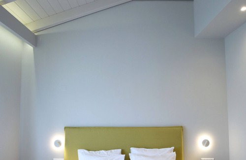 Lefkada Apartment | Apartment 'Carabella Residence 1' with Mountain View, Wi-Fi and Air Conditioning