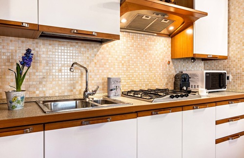 Mirano Apartment | Apartment "Casa Giuly" with Wi-Fi & Air Conditioning