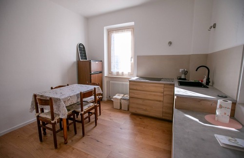 Casez Apartment | Apartment 'Casa Maia - Bombo' with Mountain View, Shared Terrace and Wi-Fi