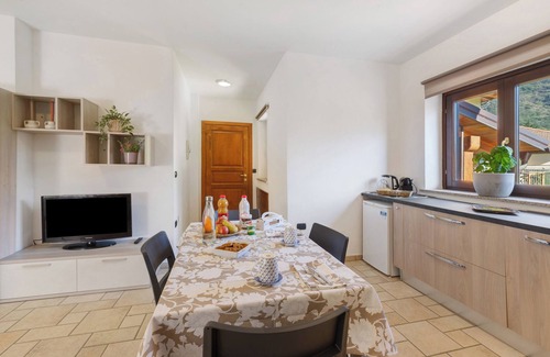Verres Apartment | Apartment 'Casa Vacanze Villatanya - Cir 0014' with Mountain View, Shared Garden and Wi-Fi