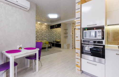 Tsentralny District Apartment | Apartment Chaikovsky on Repina 4 LUX