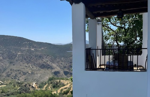 Pitres Apartment | Apartment 'Chaparra Pitres Apart Atalbéitar' with Mountain Views, Shared Pool and Wi-Fi