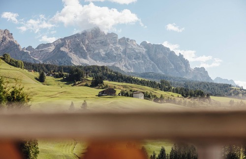 Badia Apartment | Apartment 'Ciasa Willy Sas La Crusc' with Mountain View, Shared Garden & Wi-Fi