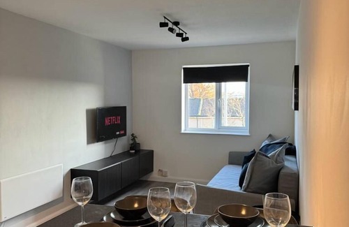 Borehamwood Apartment | Apartment Close to the Studios