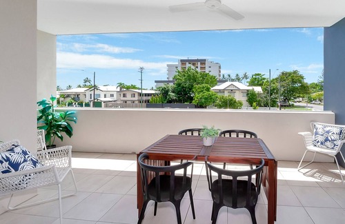 Cairns North Apartment | Apartment Close to the City Life on Lake 3
