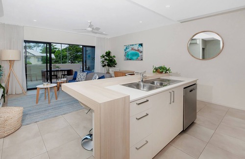 Cairns North Apartment | Apartment Close to the City Life on Lake 3