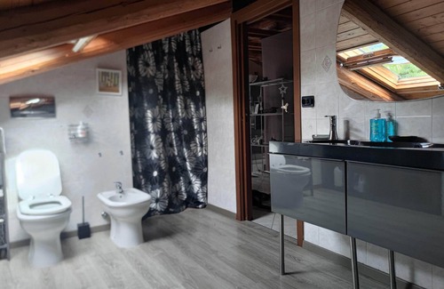 Sommariva Perno Apartment | Apartment complete with fully equipped kitchen, refrigerator, dishwasher, tv, wifi, airco.