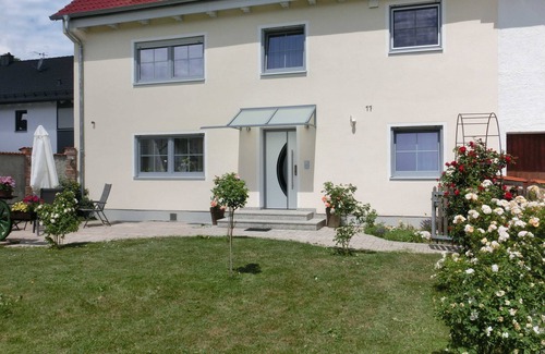Furstenfeldbruck District Apartment | Apartment Dachspitz - Weberhof